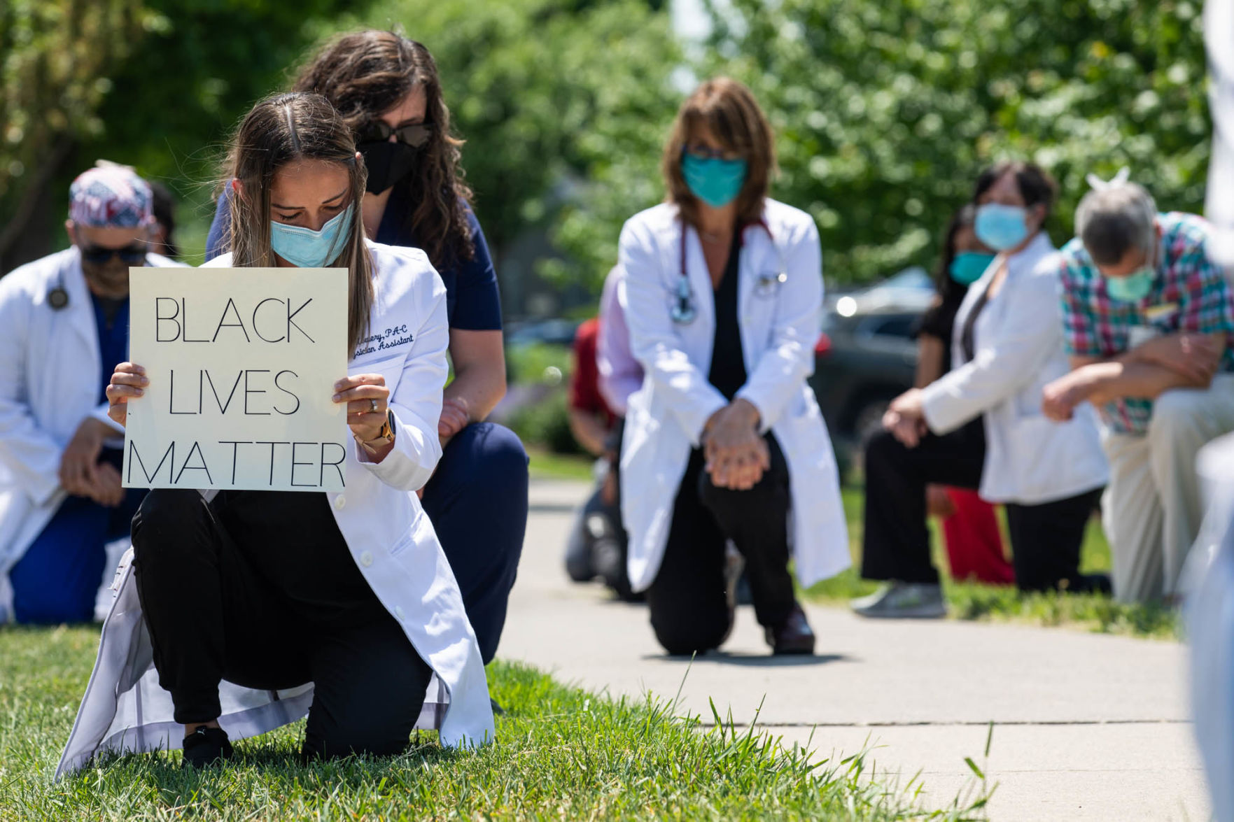 0606_wdj_whitecoats_SS1.JPG